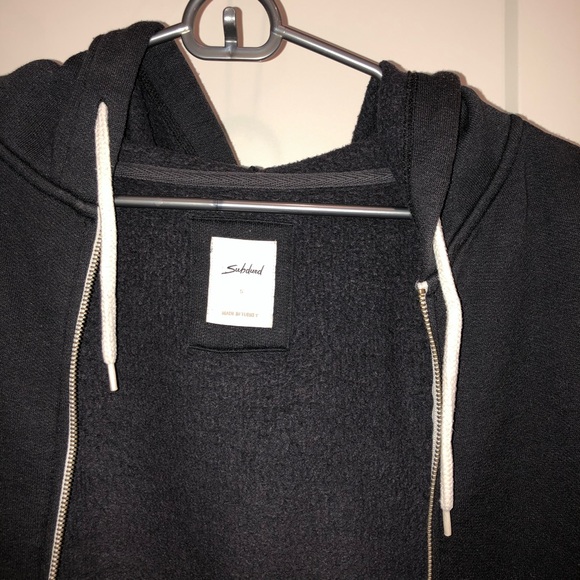 Subdued Zipup jacket - Picture 4 of 4